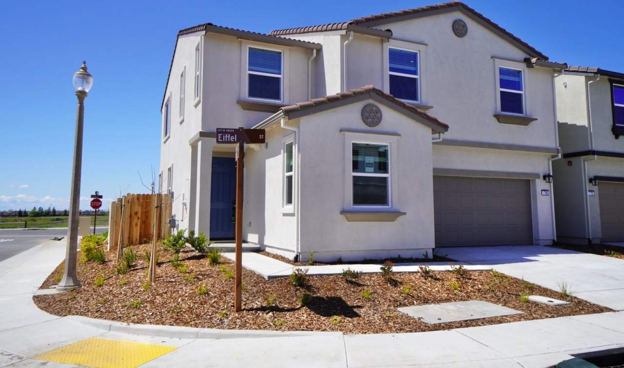 Beautiful 4 bedroom 3 bath Home in Twelve Bridges!!