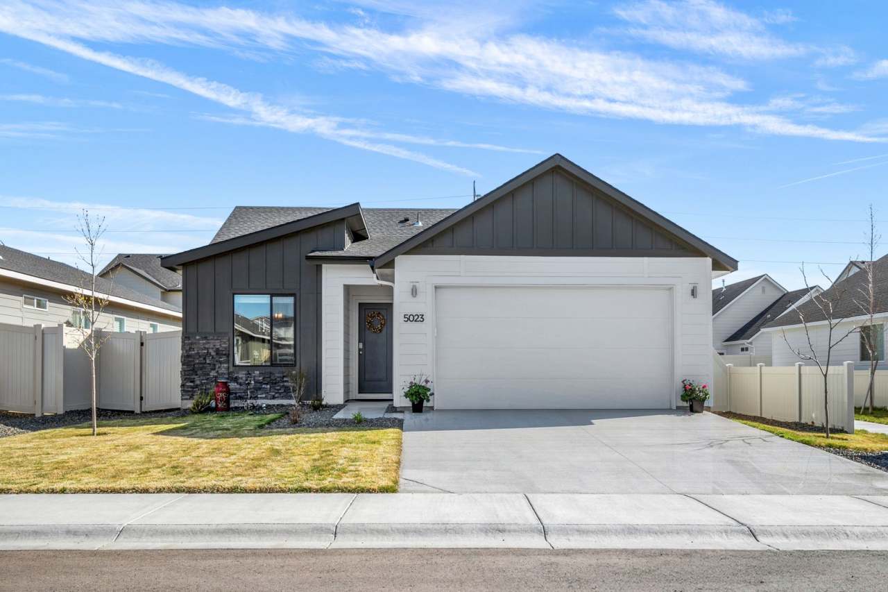 Lovely Meridian Home