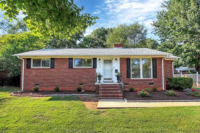 4214 University Drive