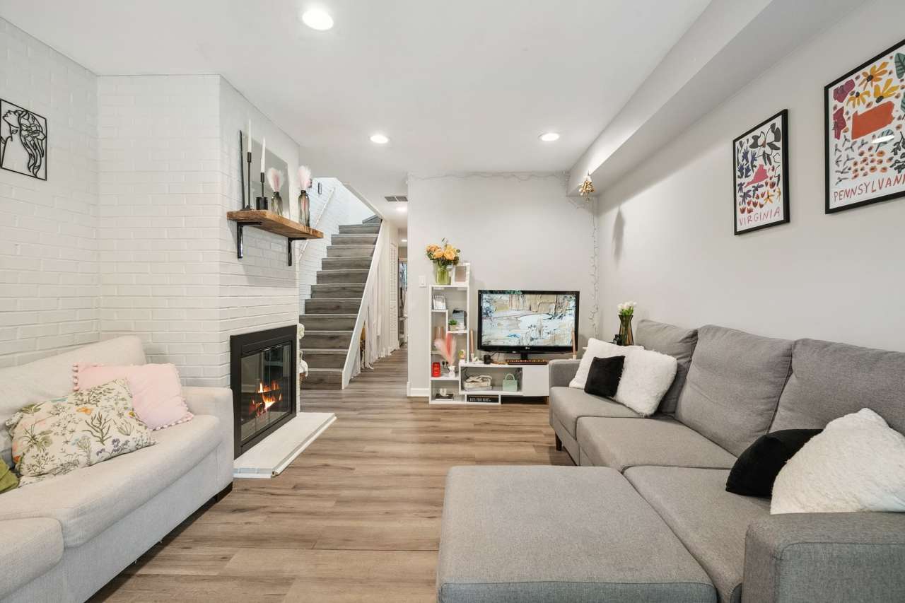 534 West Eugenie Street