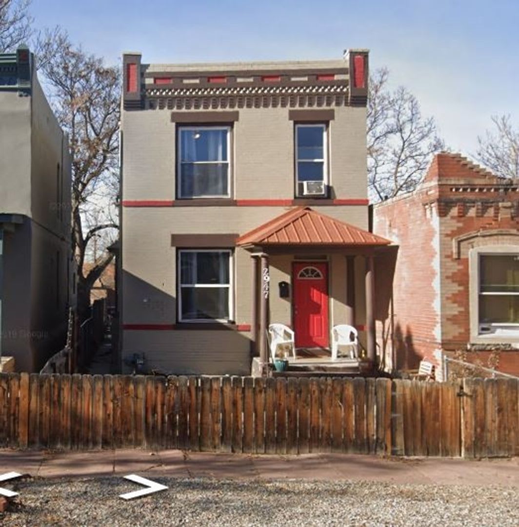 Beautiful 4 bed 3 bath Remodeled Home w/Carpet Vinyl Planking Throughout