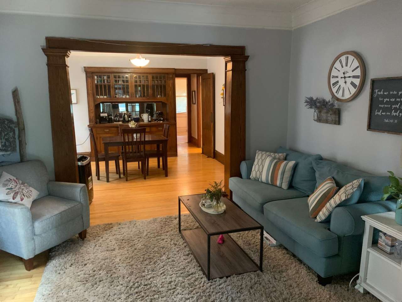 Lovely 2Br / 1Ba South Uptown Condo w/ Hardwood Floors, Sunroom, Fenced Backyard!