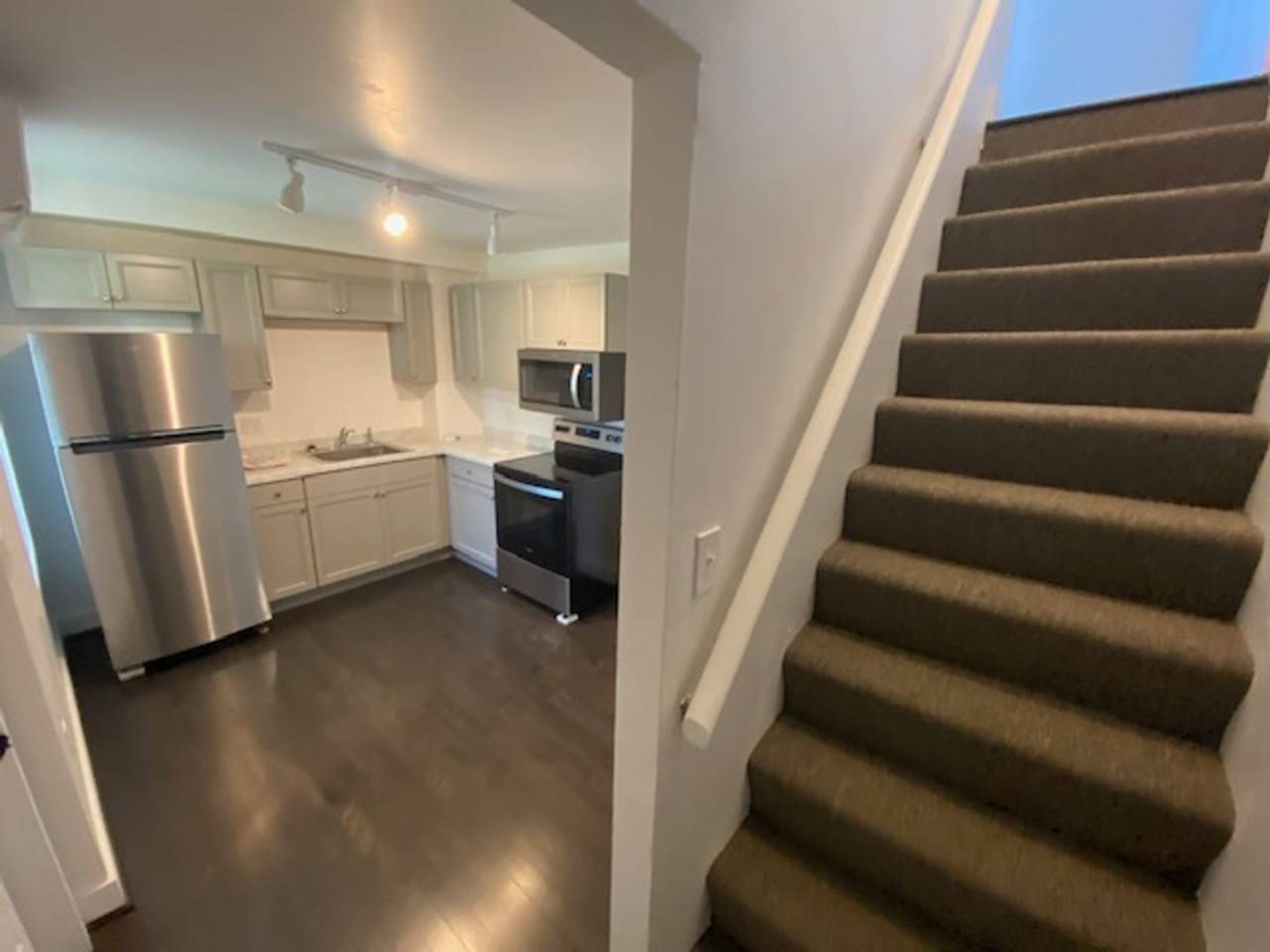 212 W Hope Ave, Modern One Bedroom