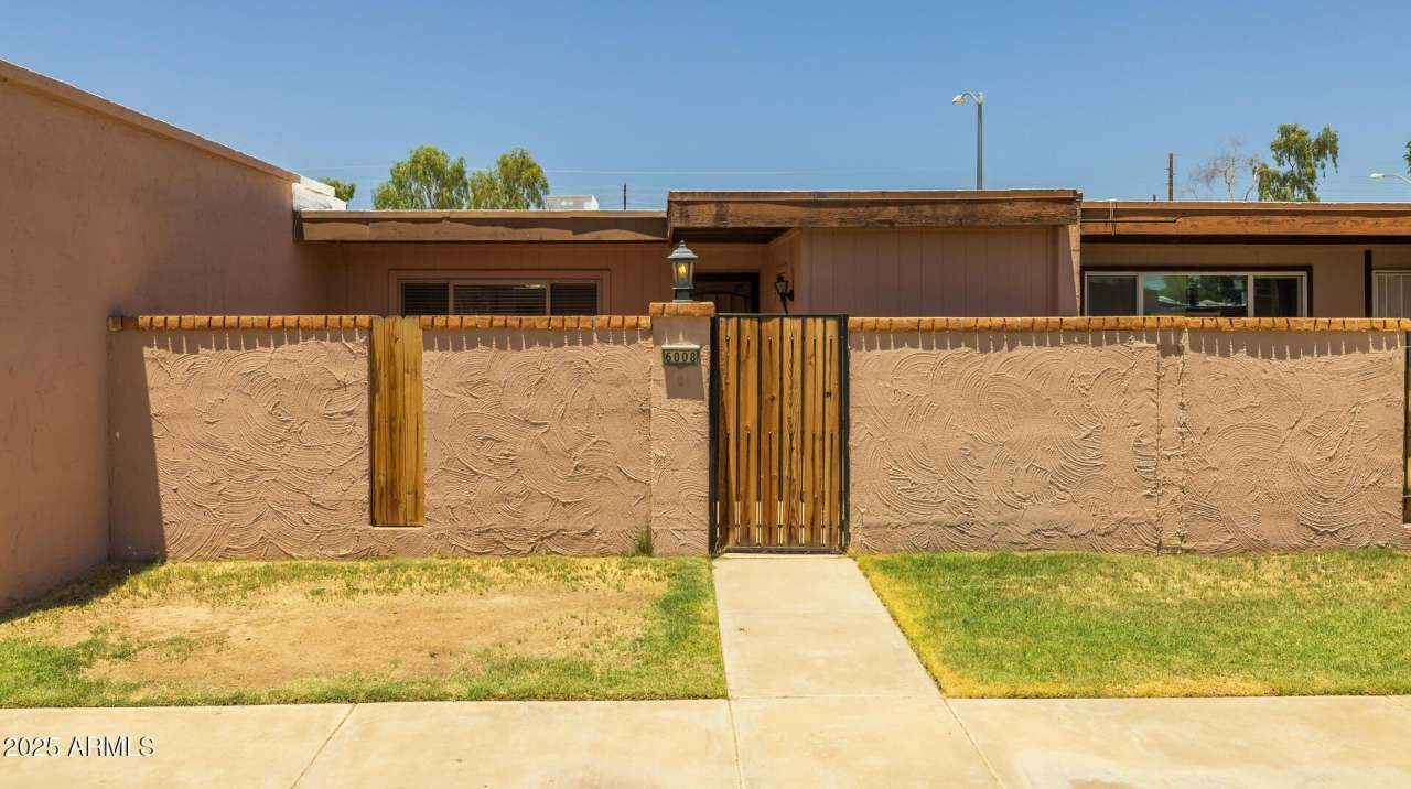 6008 W AUGUSTA Avenue