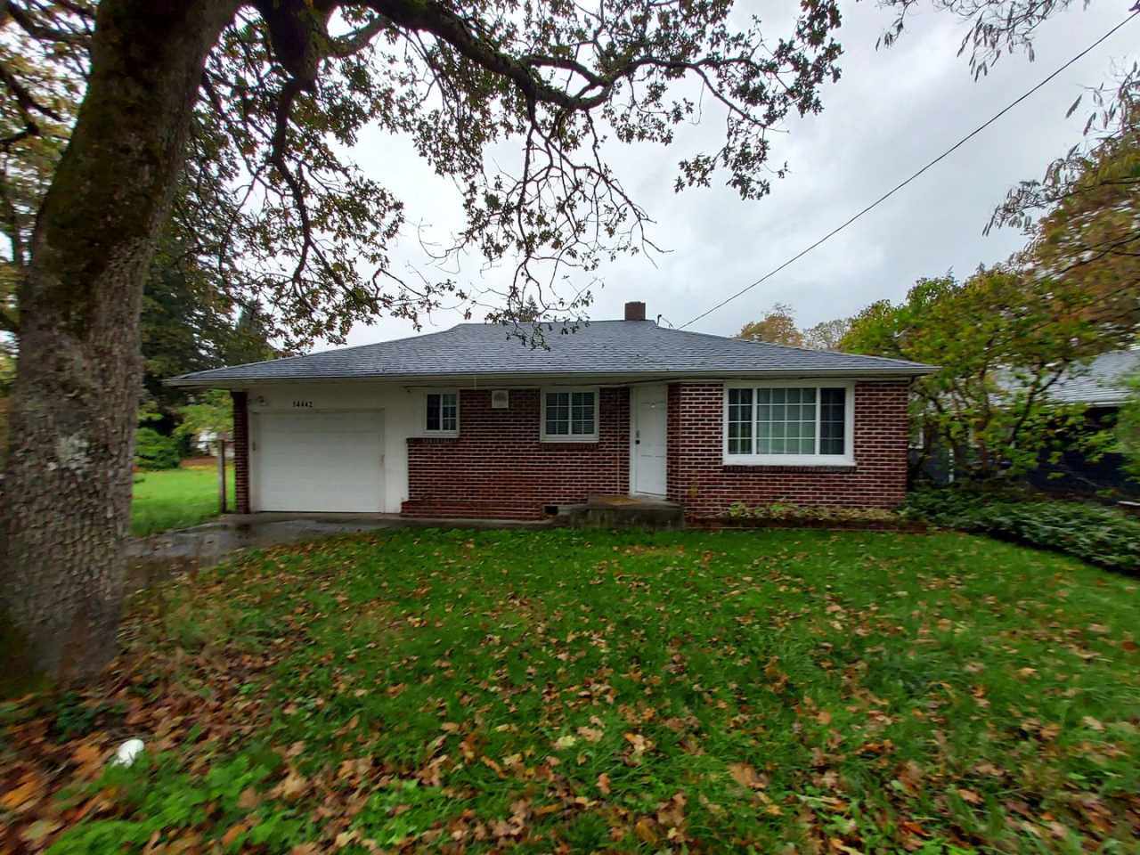 Cozy 1 bedroom plus office space with garage available near JBLM