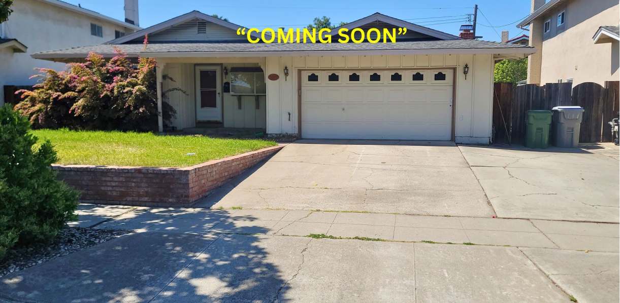 Eco-Friendly Four-Bedroom Home with Modern Comforts