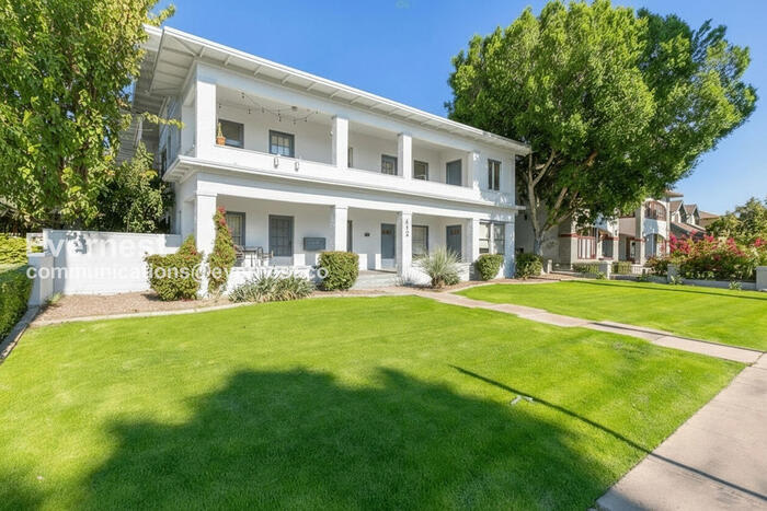 412 West Roosevelt Street