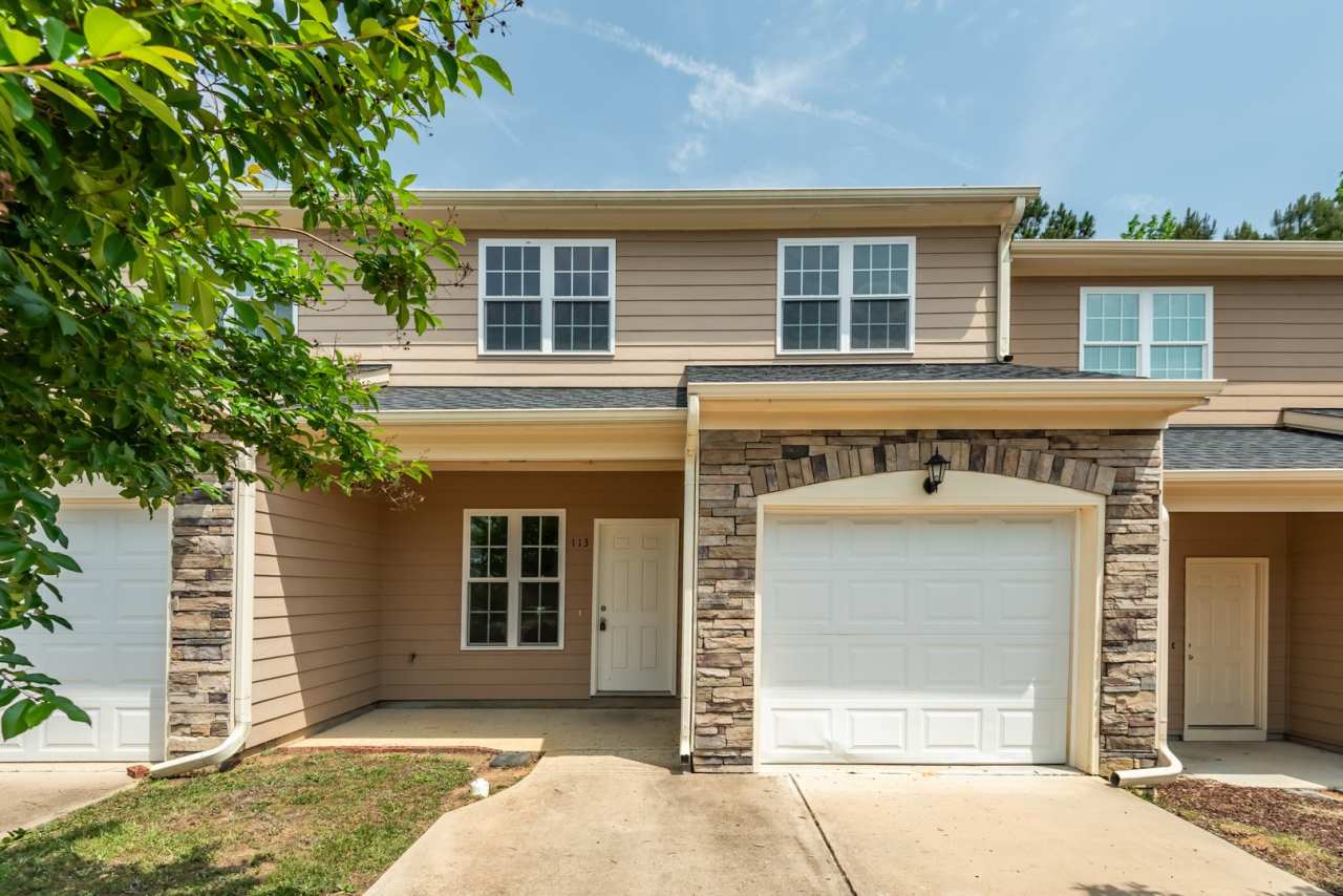Gorgeous Townhome In Clayton! Half off 1st month's rent if lease starts before the end of December!