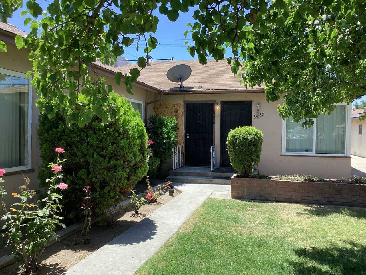 3452 - 3458 E. Clinton Ave Fresno