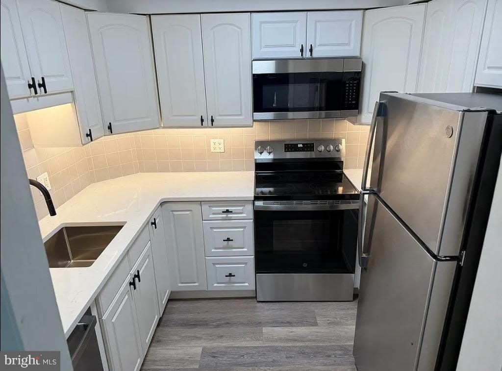 37 E MONTGOMERY AVENUE