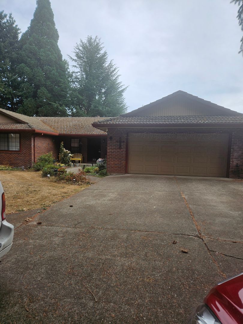 Spacious 4 bedroom/4 bath home on 1.5 acres