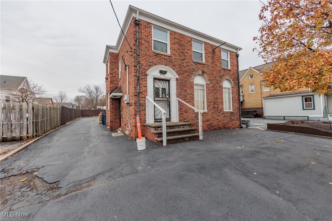 5209 Memphis Avenue unit: Up