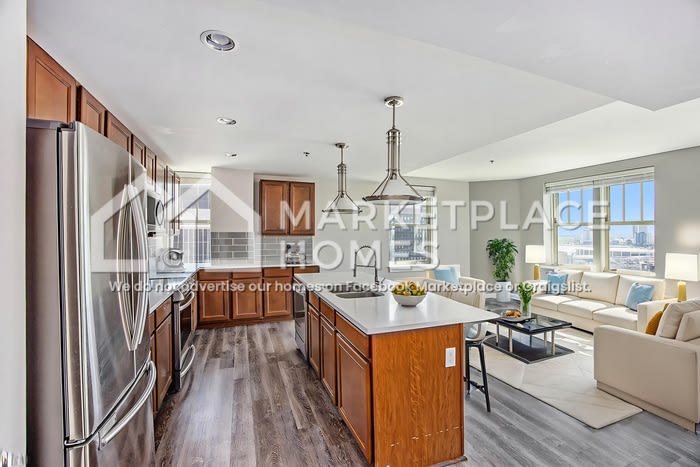 525 W Lafayette Blvd