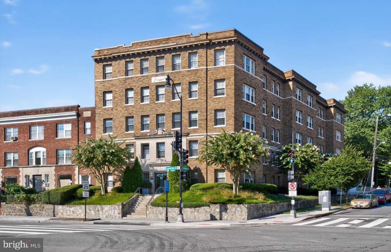 3446 CONNECTICUT Avenue NW unit: 305