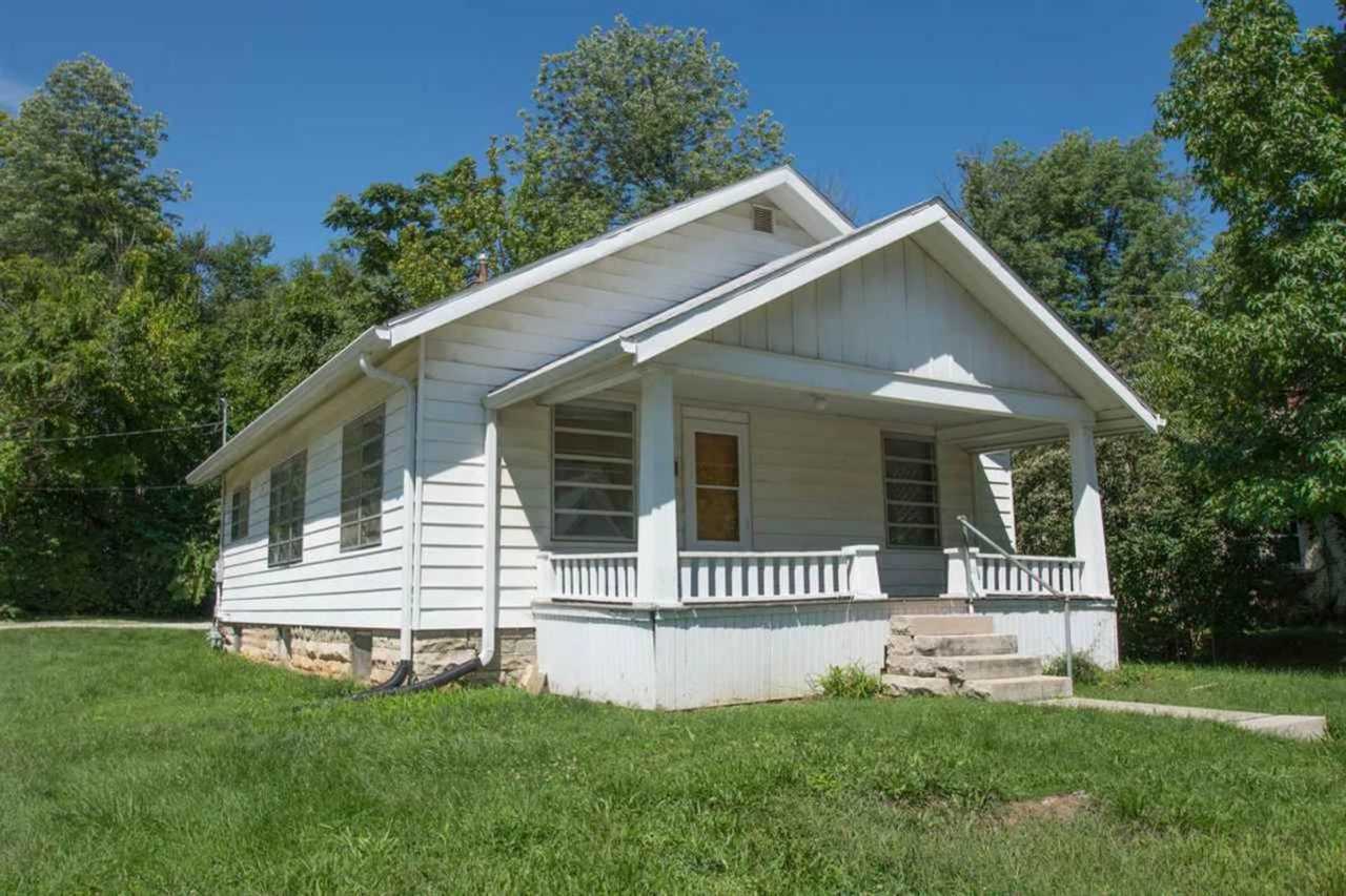 3 bedroom, 1 bath Home: Available August 2026!