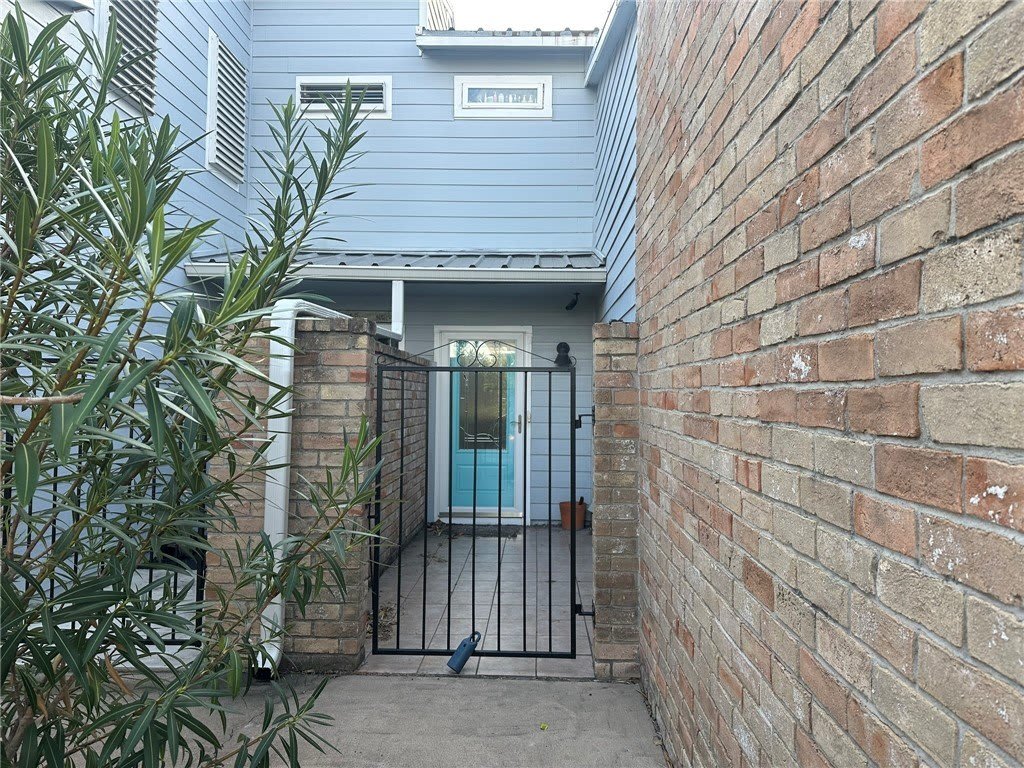 1461 Moore Avenue unit: 6