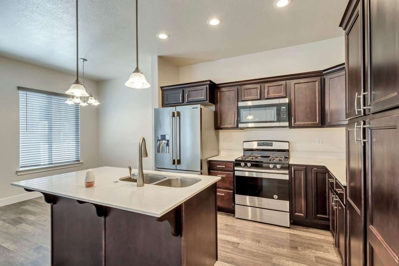 Gorgeous Three Bedroom Townhome; Herriman