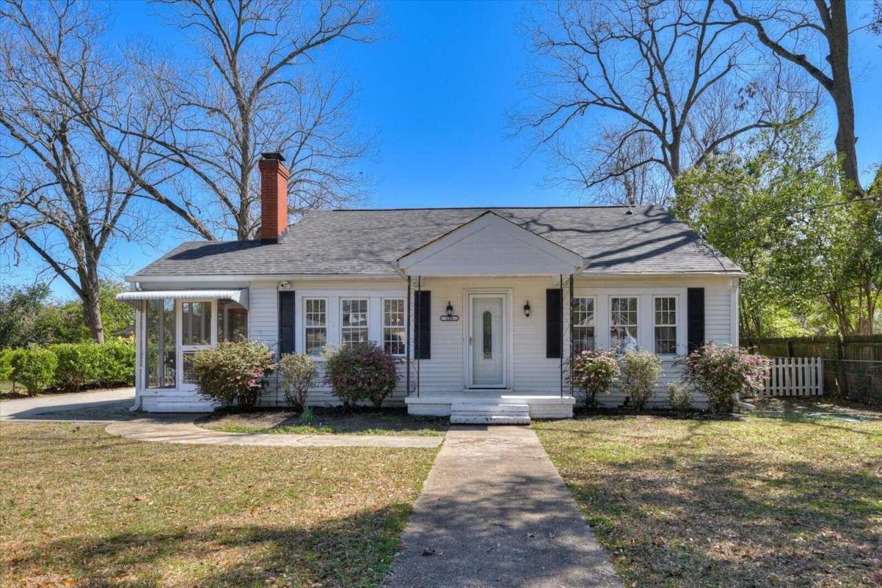 126 Horry Street SE