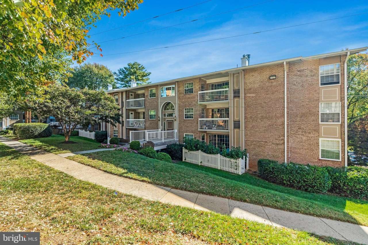 1935 WILSON Lane unit: 203