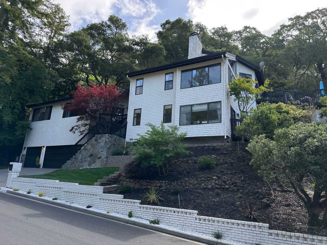 Round Hill Country Club 4 Bed 3 Bath