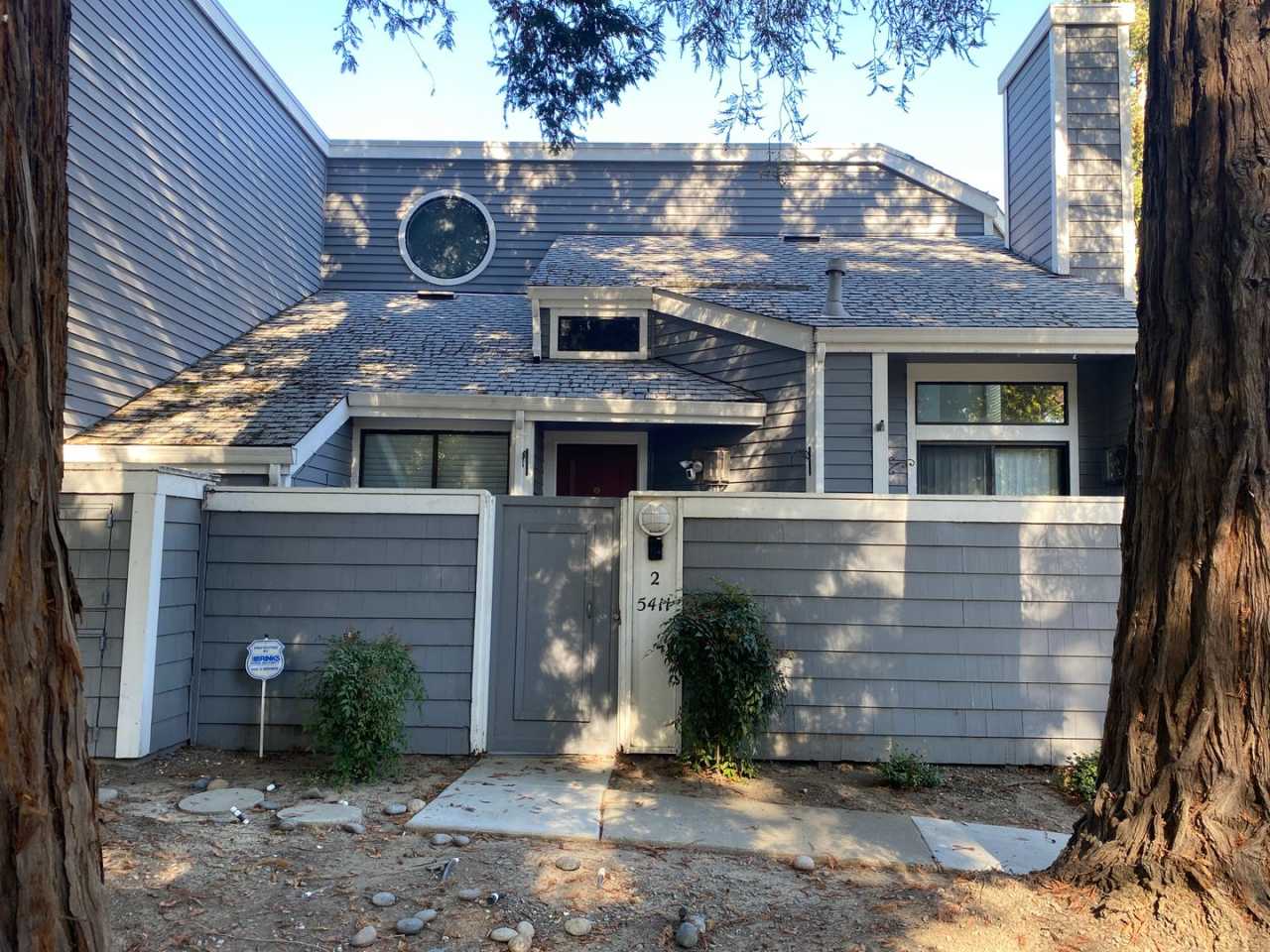 Pleasanton Wellington Townhouse 2 BD / 2 BA, Pets OK