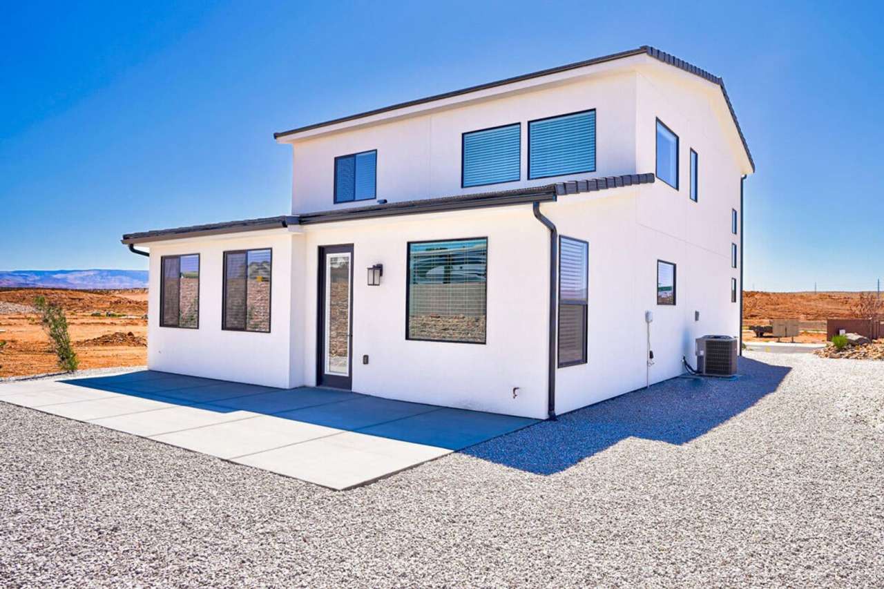 Brand New Desert Terrace 4 Bedroom for Rent