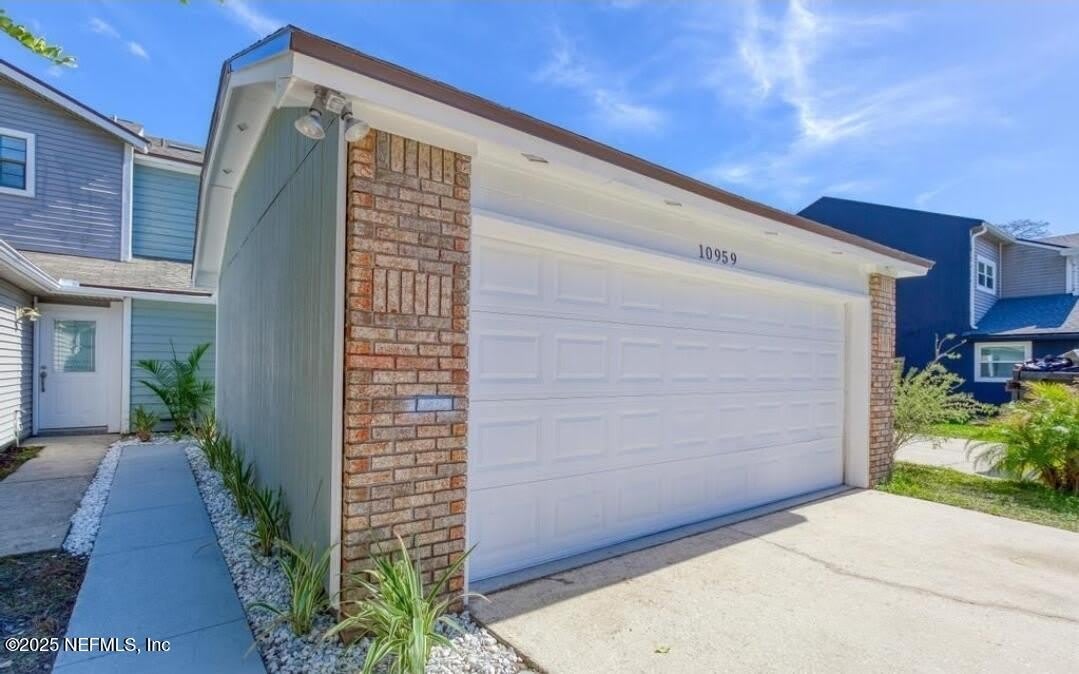 10959 PEPPERMILL Lane