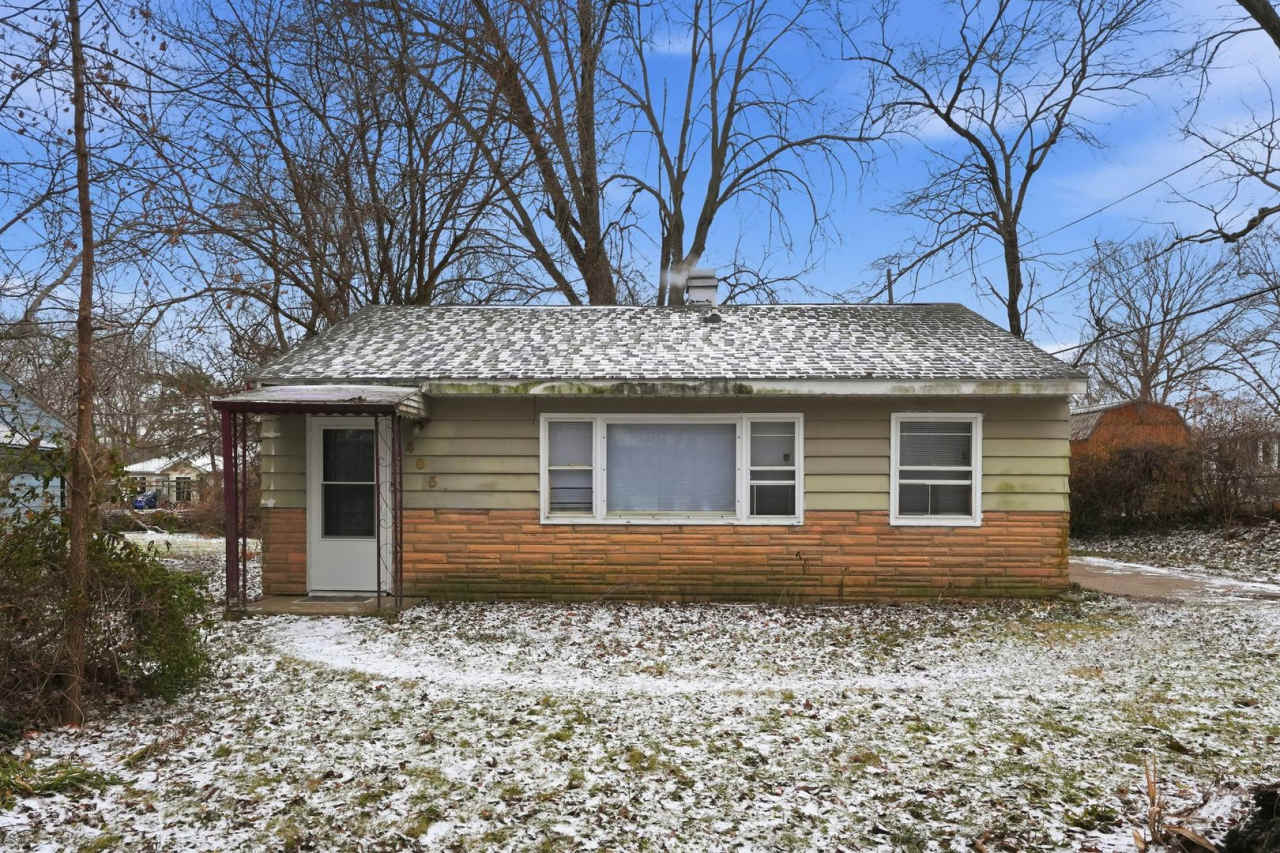 New 2 bedroom listing!