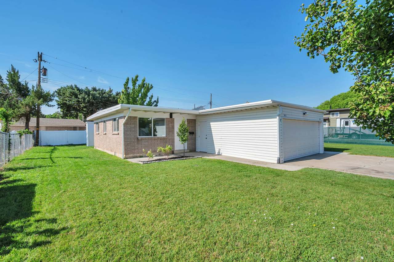 3031 West 3875 South