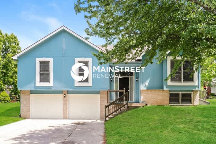 6819 North Lydia Avenue