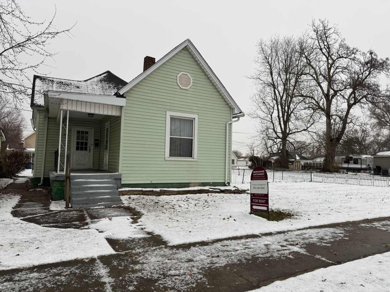 2-3 Bedroom Home w/Large Kitchen - Section 8 Welcome  Pets Negotiable!