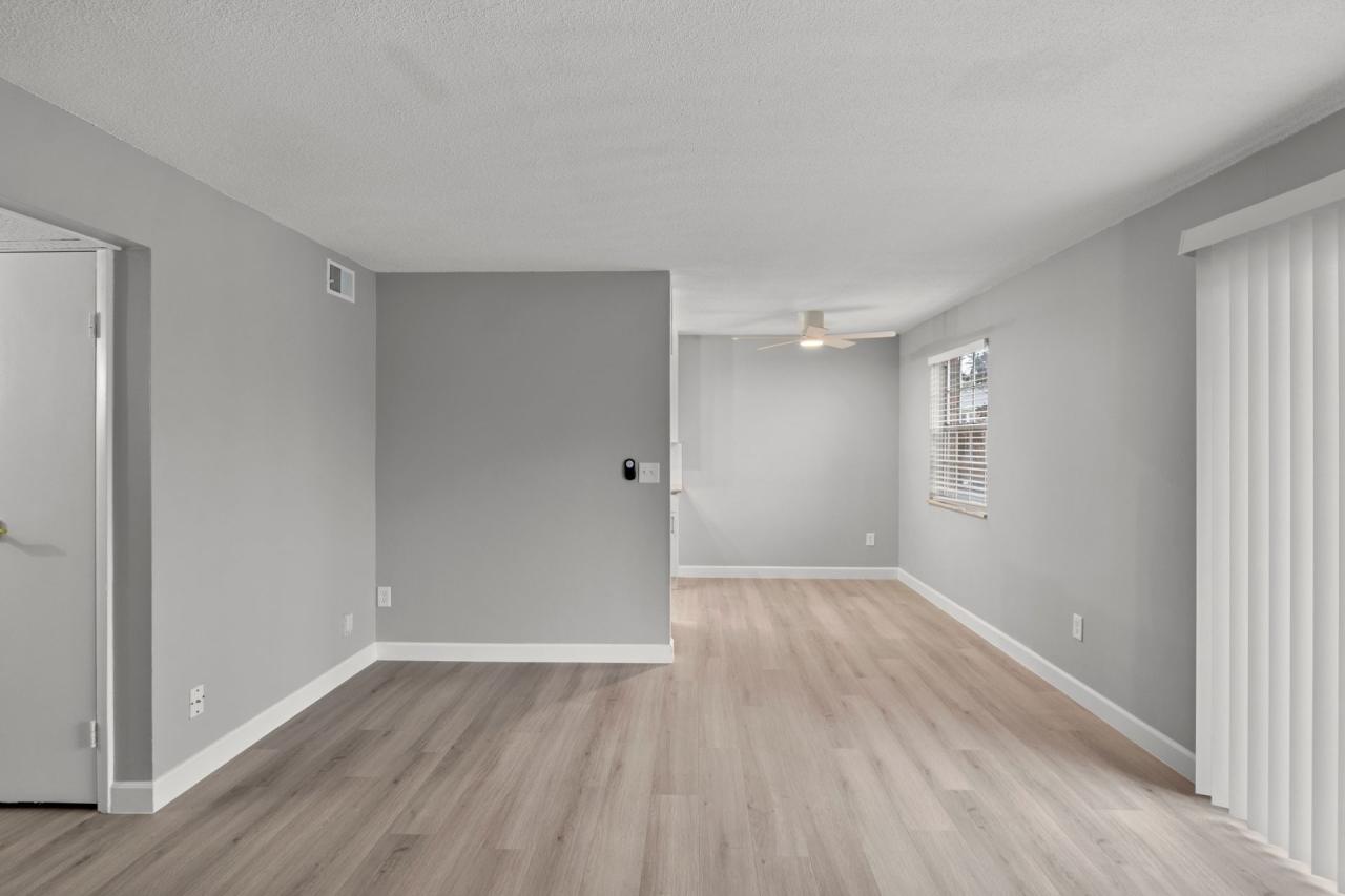 Renovated Two Bedroom Near Kenwood Mall!