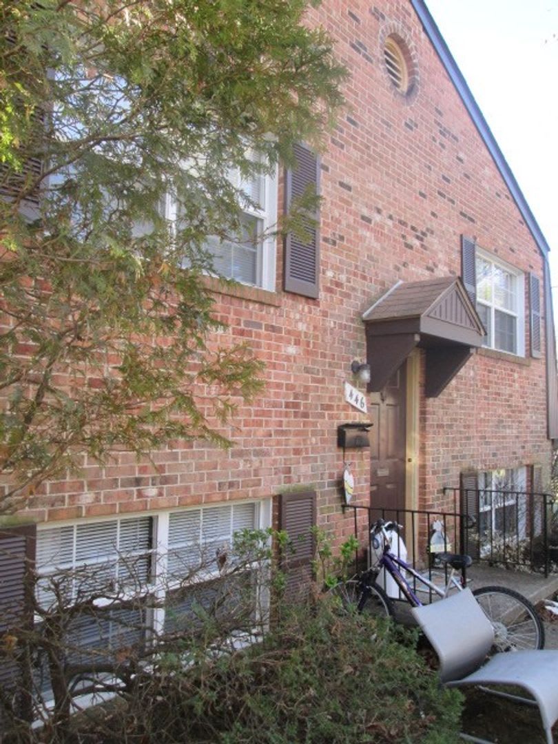 2 Bedroom 1 Bath Townhouse