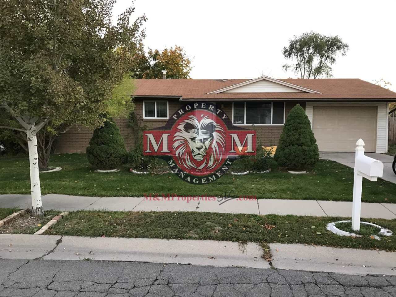 Great 3 Bed 2 Bath Rambler Located in West Jordan