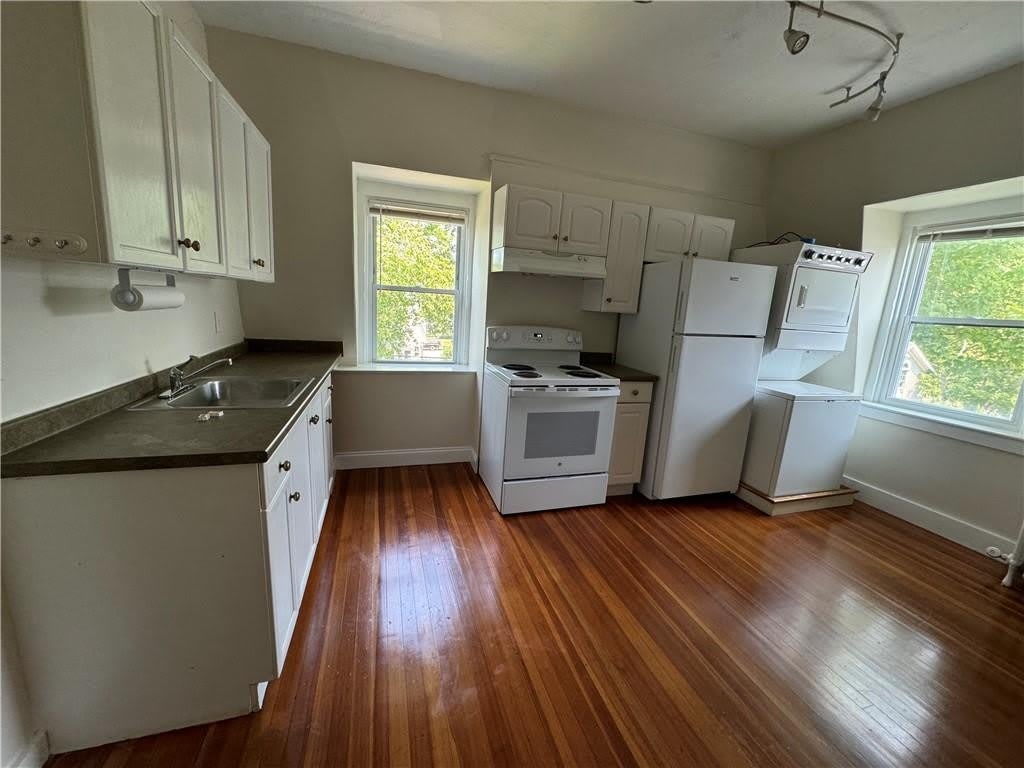 26 Ayrault Street unit: 3