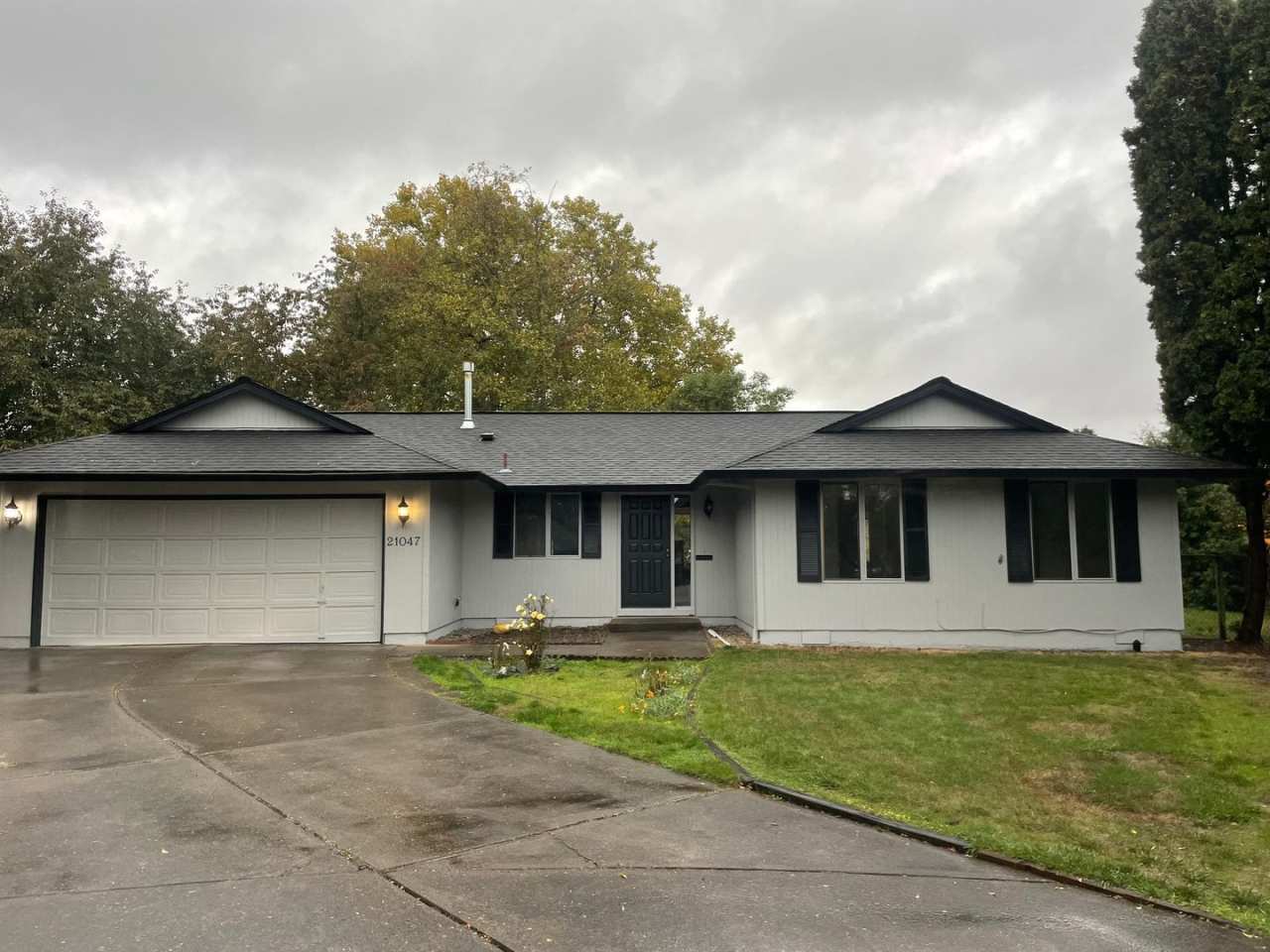 Charming 3-Bedroom Home on Quiet Cul-de-Sac