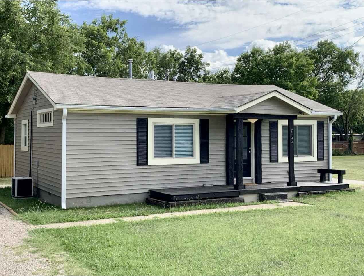 824 East Symmes Street