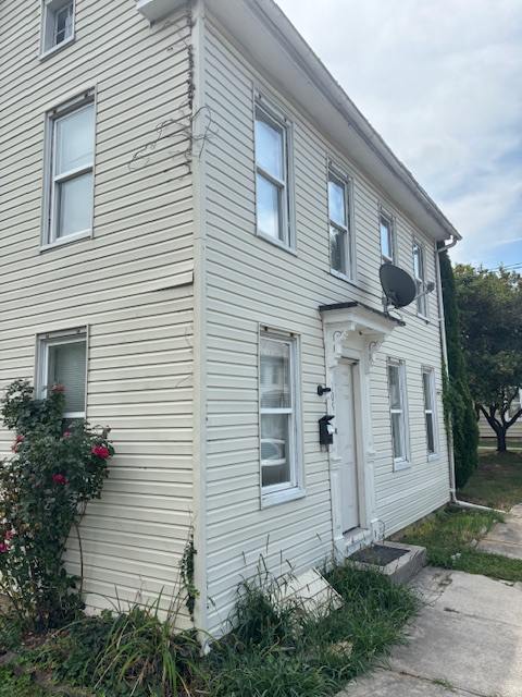 105 S. Chestnut Street