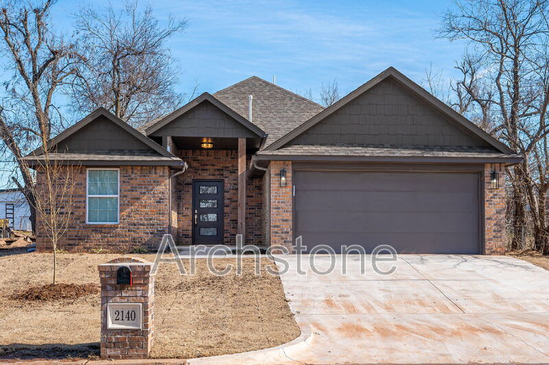 2140 North Everest Avenue