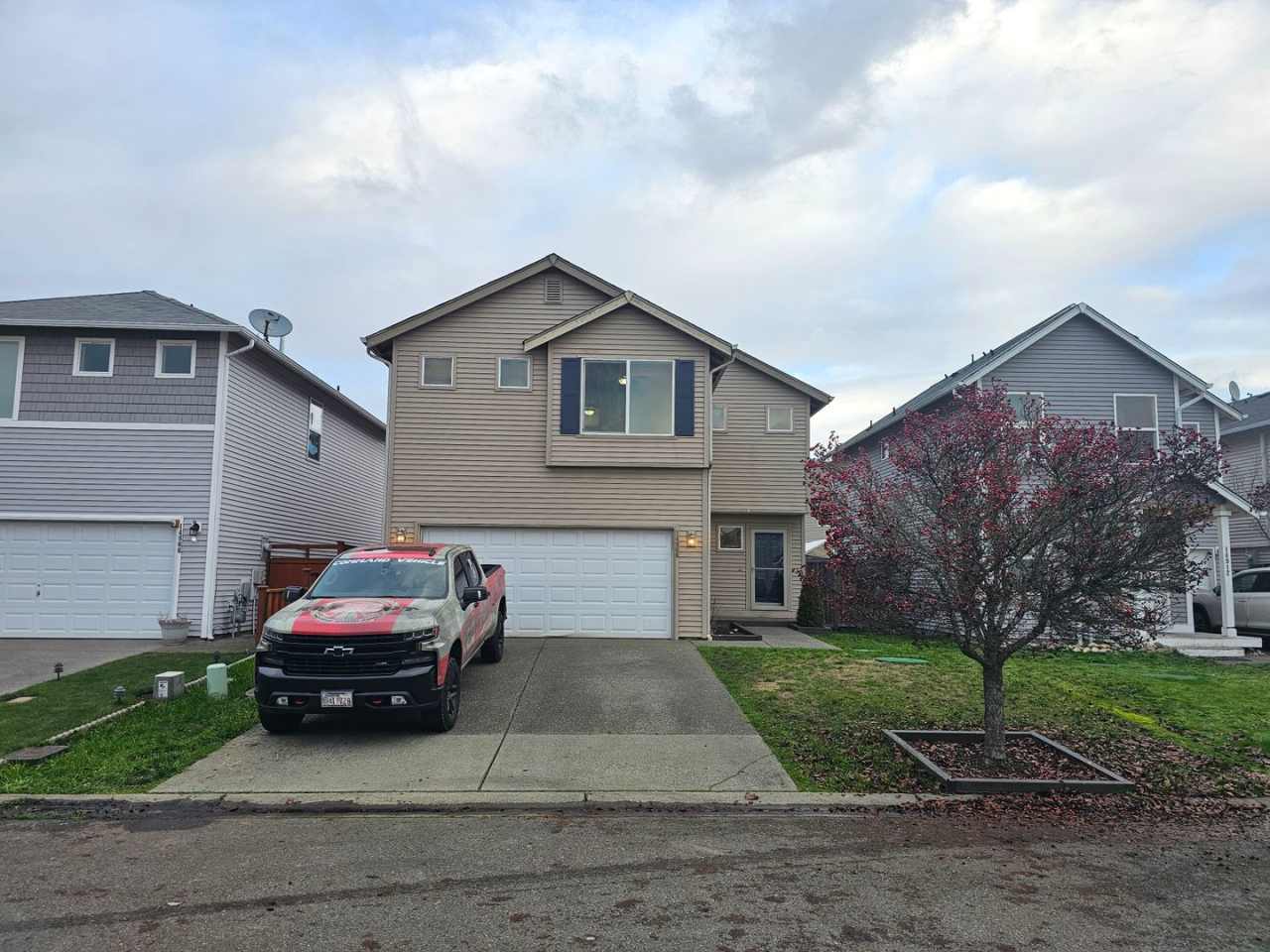 3 Bed Home in Yelm For Rent!