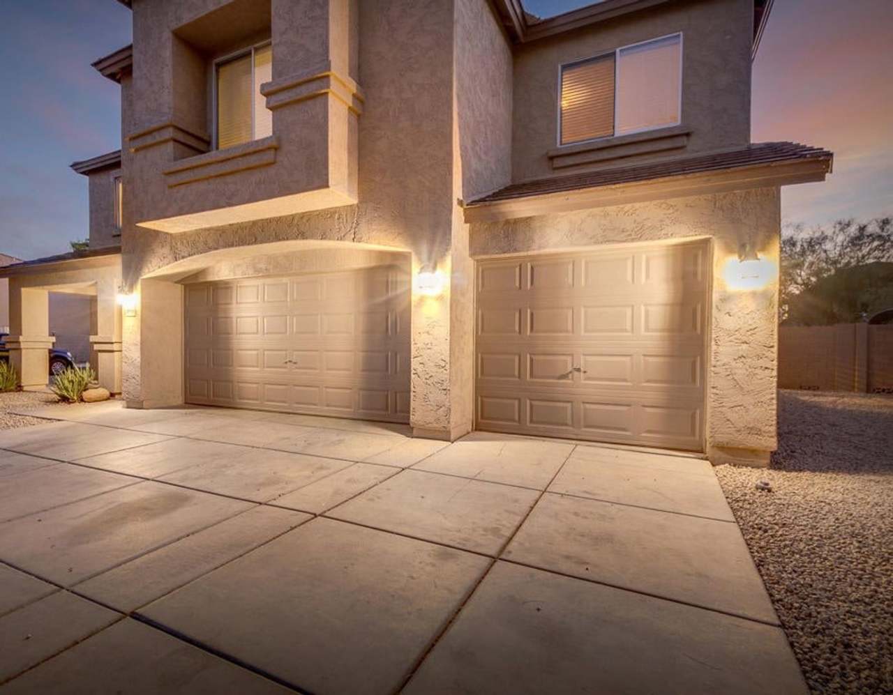 MOVE IN SPECIALS, INTERESTED? 5 bedroom 2.5 bath 3 CAR GARAGE WITH YMCA ACCESS