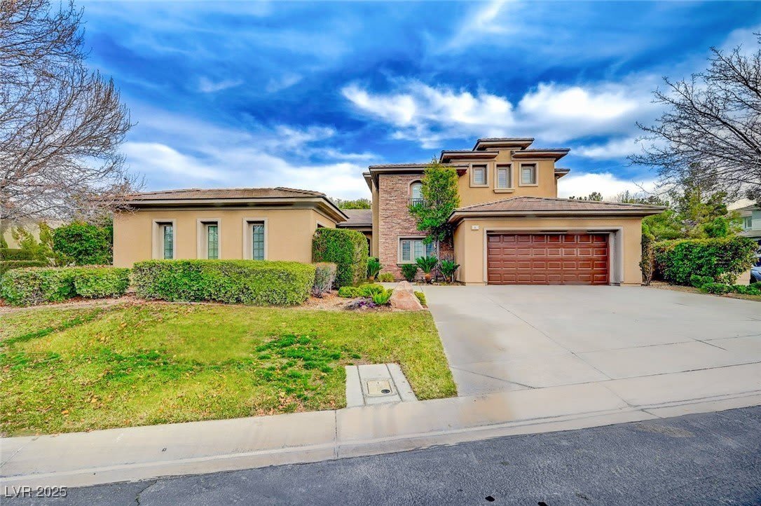 6 Holly Tree Court