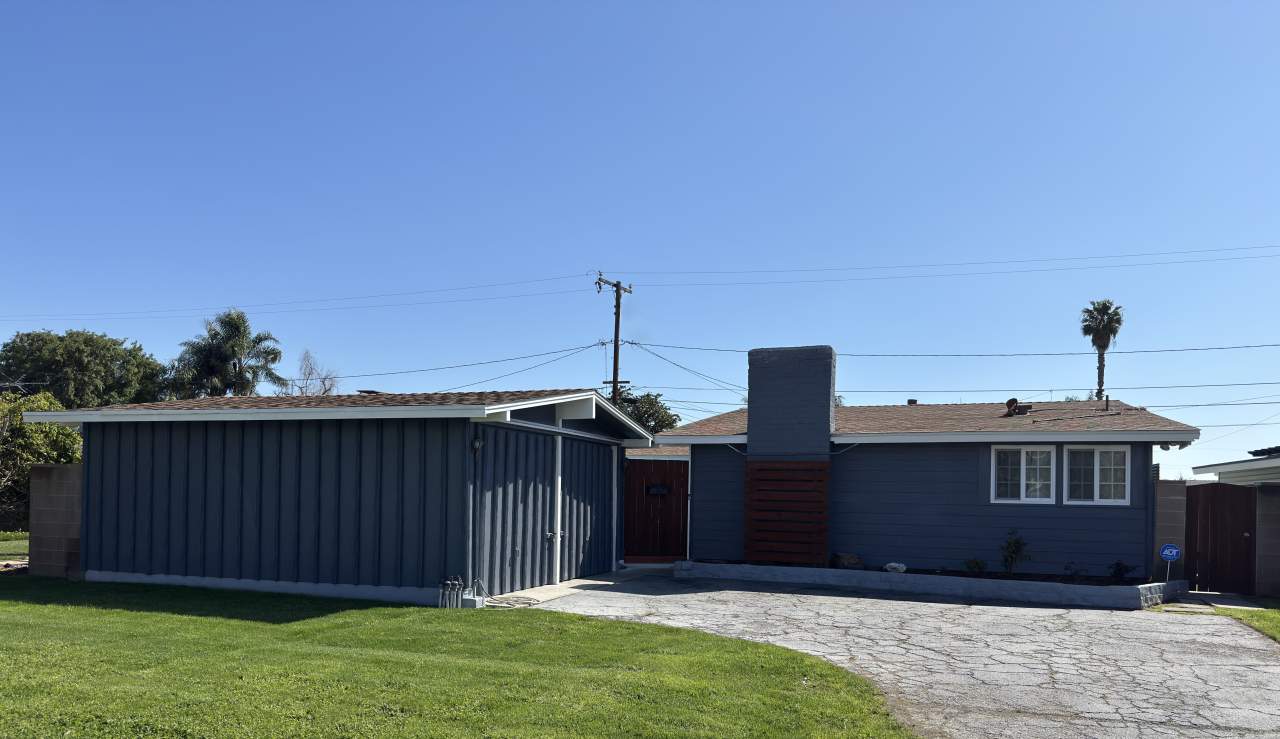 2446 West Transit Avenue