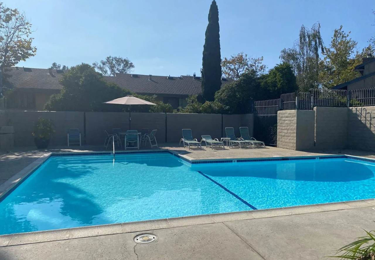 LOVELY LA JOLLA 2/2 WITH GARAGE, WHIMSICAL WALKING TRAILS, AMAZING AMENITIES, READY NOW !!!