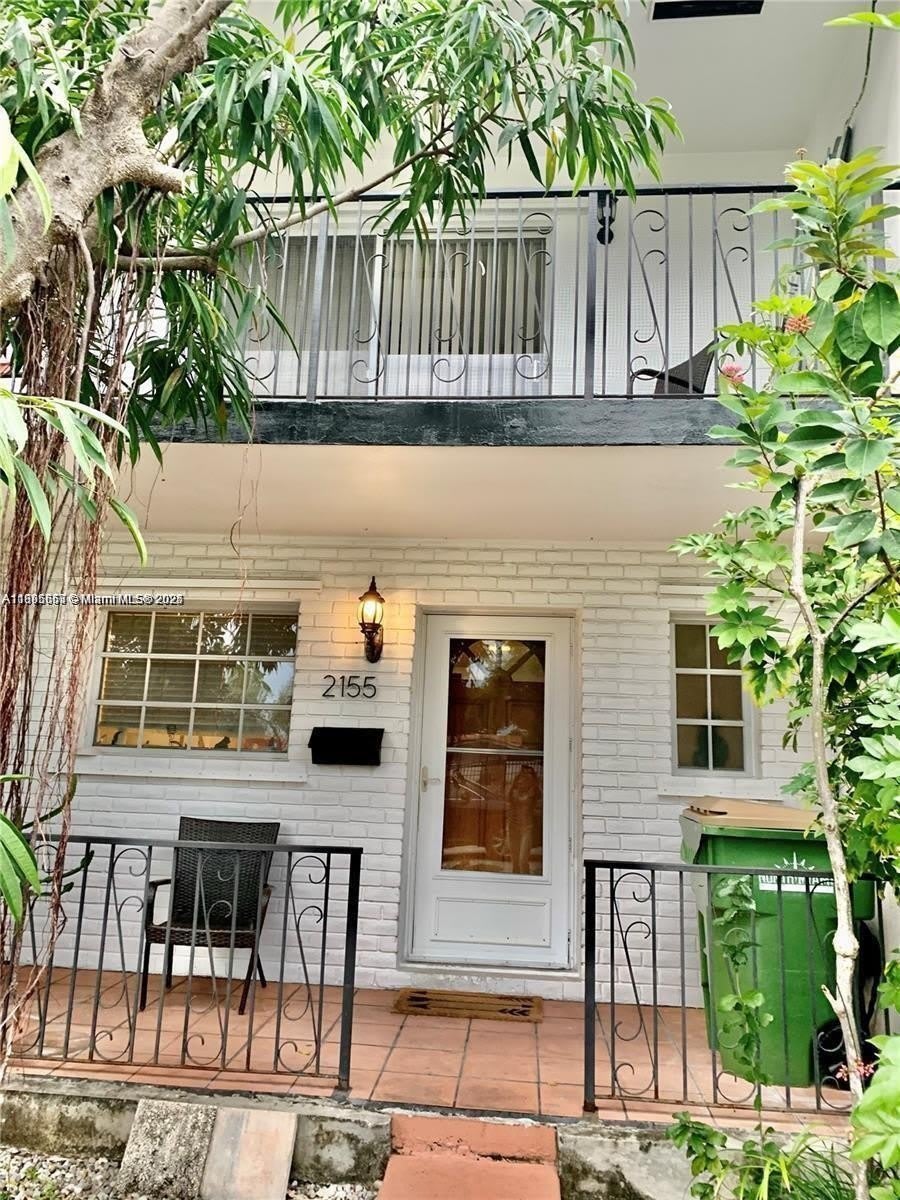 2155 NE 122nd St