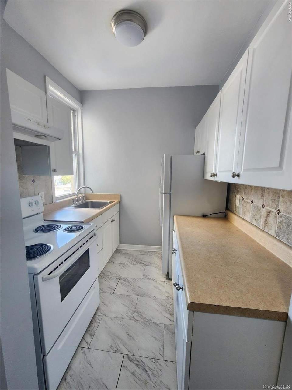 36 Hillside Avenue unit: 1