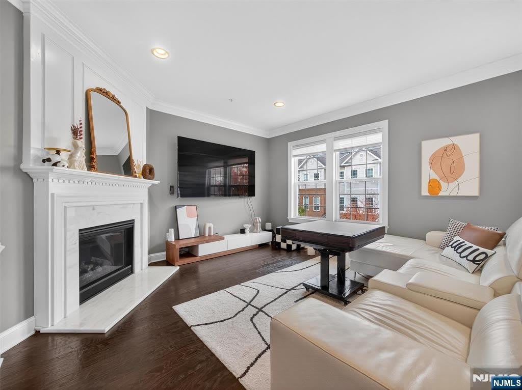 4 Wesmont Drive 1102