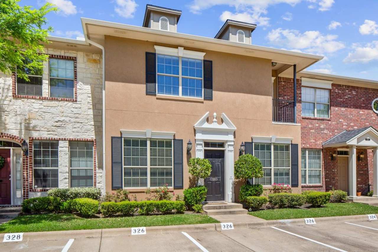 3 Bed, 3 Bath Condo in Gateway Villas for Fall 2025 Move In!