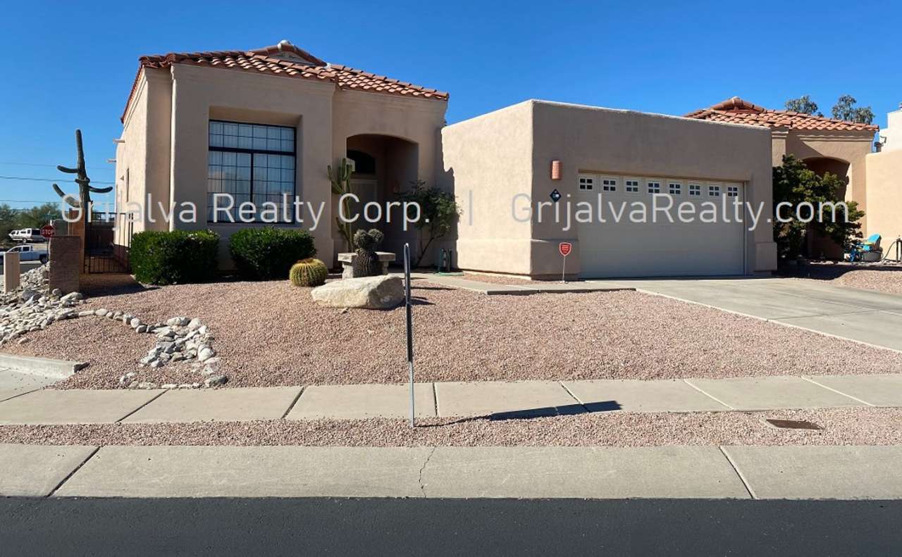 Northwest Living at it's Finest! 3 Bedroom House - Corner Lot (River/La Canada)