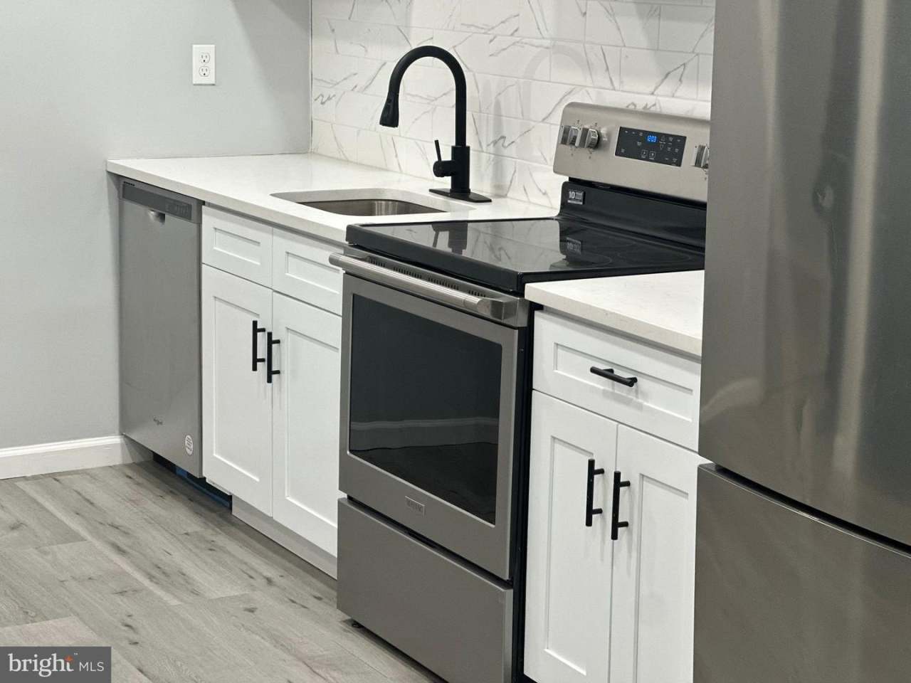 1724 W DIAMOND ST #2